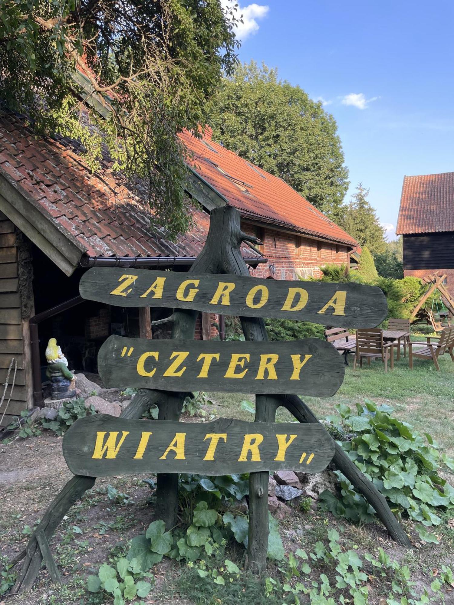 Zagroda Cztery Wiatry Sadry Exterior photo