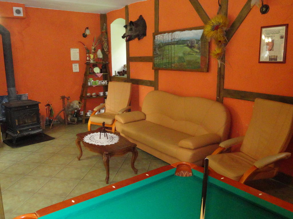 Zagroda Cztery Wiatry Sadry Exterior photo